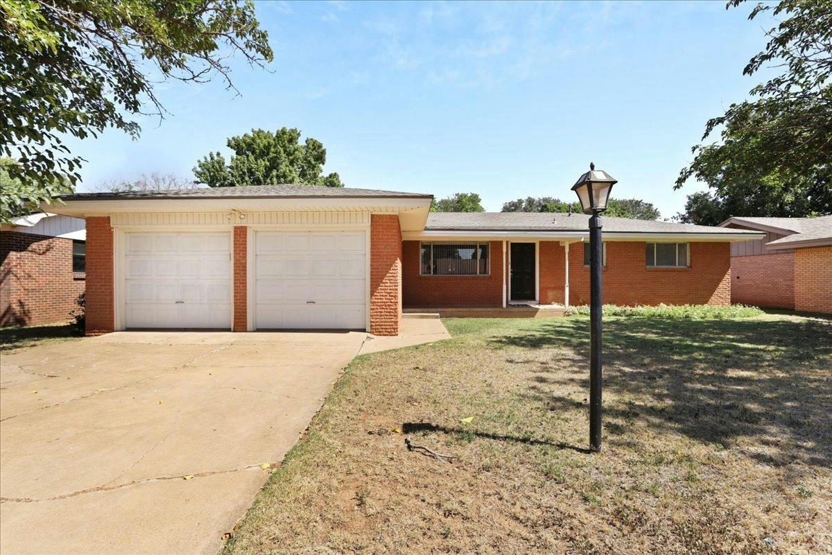 1113 14TH ST, SHALLOWATER, TX 79363, photo 1 of 18