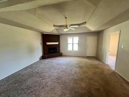 2112 96TH ST, LUBBOCK, TX 79423, photo 2 of 9