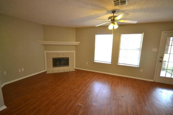 5806 90TH ST, LUBBOCK, TX 79424, photo 4 of 34