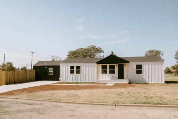 1202 W 21ST ST, PLAINVIEW, TX 79072 - Image 1