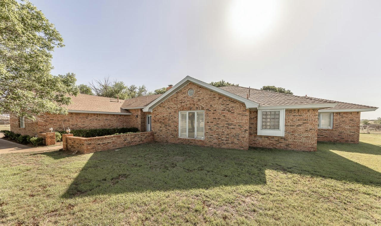 402 N XENIA AVE, LUBBOCK, TX 79416, photo 1 of 50