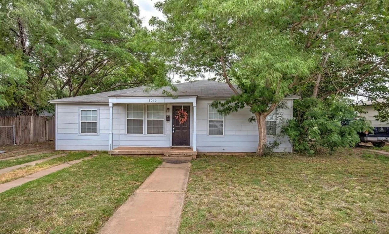 2010 40TH ST, LUBBOCK, TX 79412, photo 1 of 7