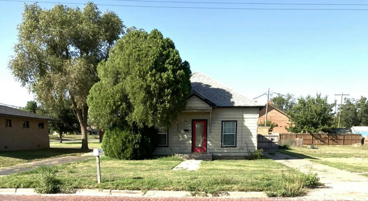 1012 W 7TH ST, PLAINVIEW, TX 79072, photo 1 of 3